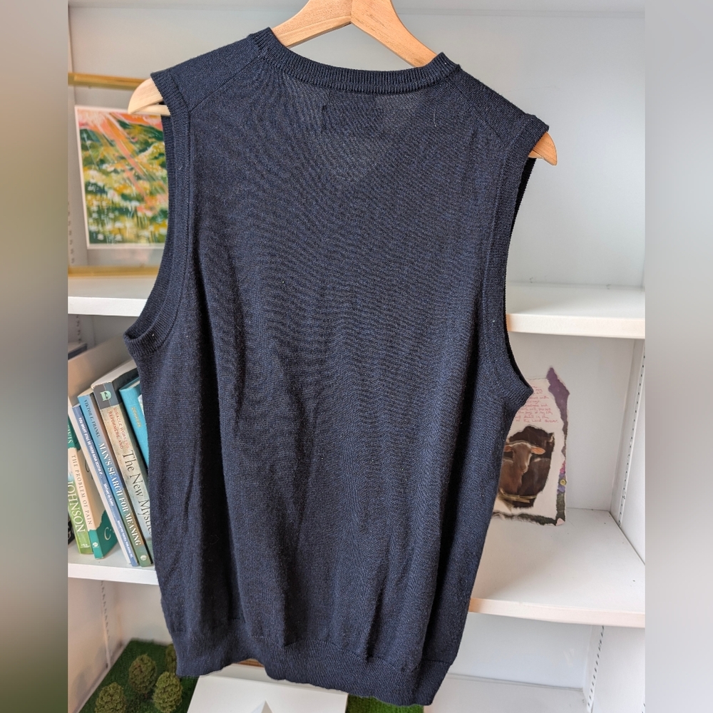Merino Wool Navy Sweater Vest Size Medium Preppy Teacher Dark Academia - Picture 2 of 4